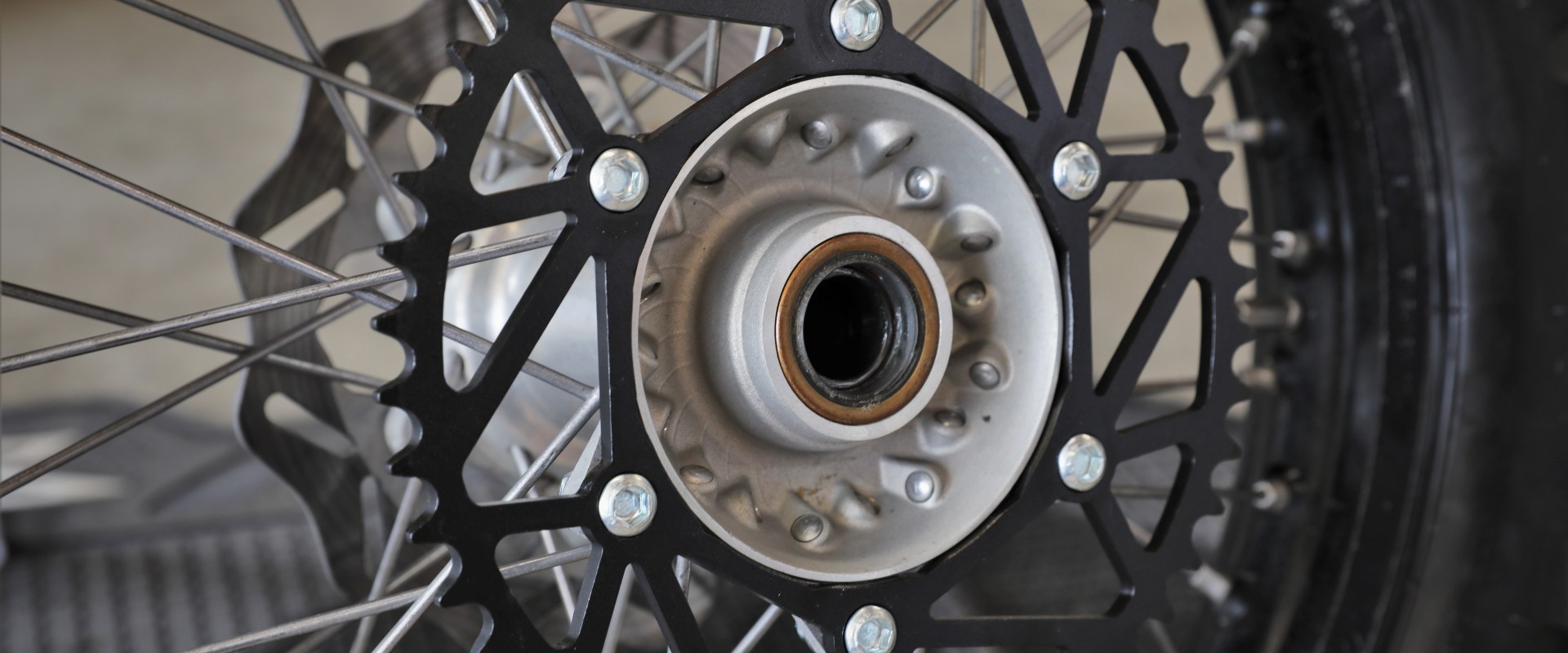 The Benefits of Steel Motorcycles: Durability and Strength